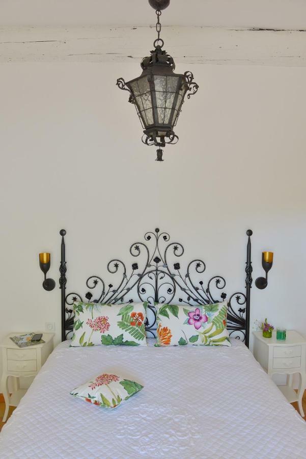 Mas Du Perthus Bed & Breakfast กาซีส์ ภายนอก รูปภาพ